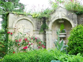Dewstow Gardens